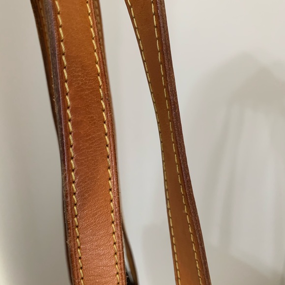 Authentic Louis Vuitton Babylone - Picture 9 of 16